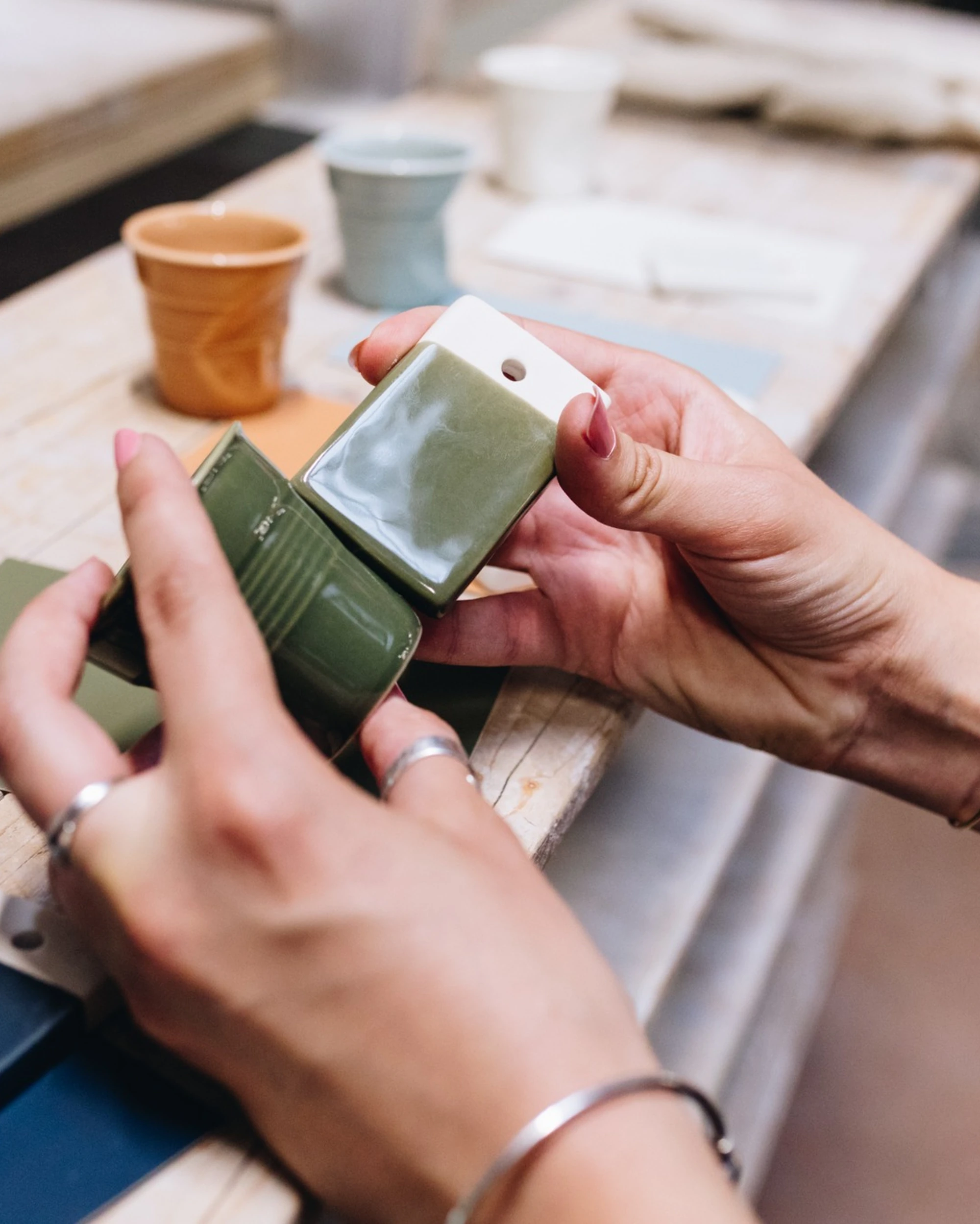 Gobelet Cappuccino Froissé  - Vert garrigue
