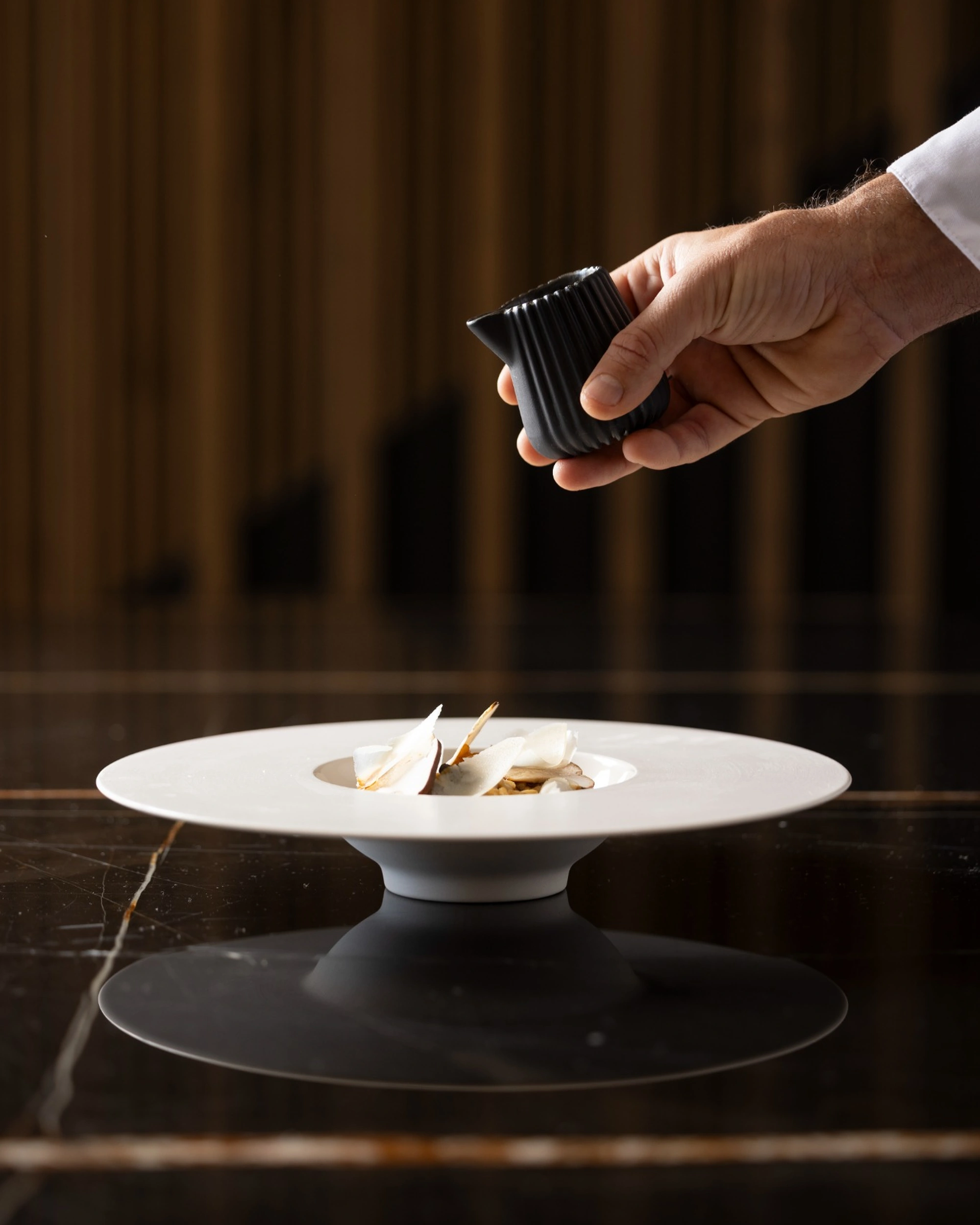 Assiette - Cosmos Gold