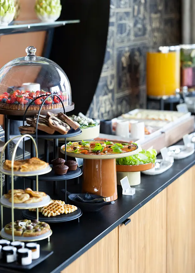 Un buffet impactant, pour le brunch le plus convoité de la Côte d'Azur