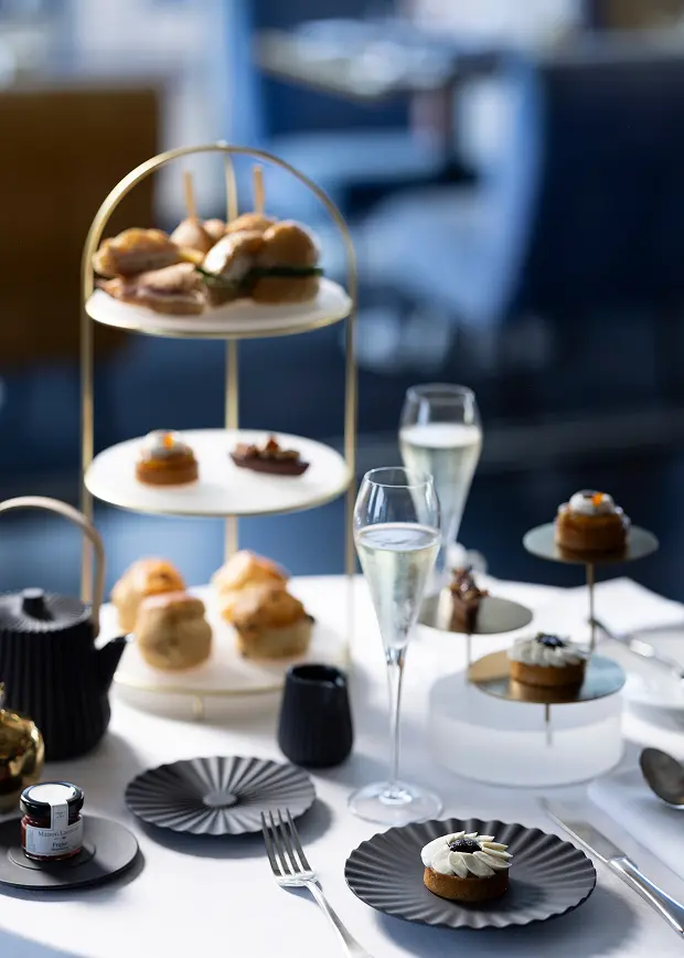Un buffet impactant, pour le brunch le plus convoité de la Côte d'Azur