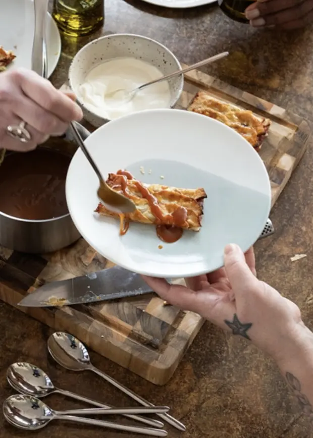 Une table signature par le chef Nicolas Sintes, avec l'assiette Sphère