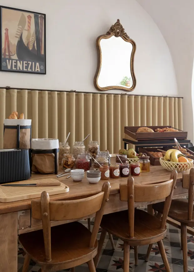 Une table signature par le chef Nicolas Sintes, avec l'assiette Sphère