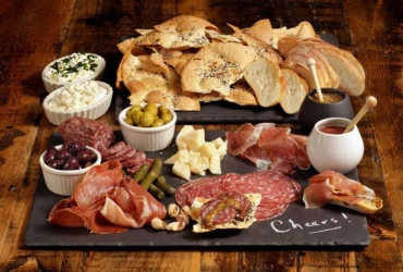 Charcuterie boards make an easy and impressive appetizer - San Francisco Chronic
